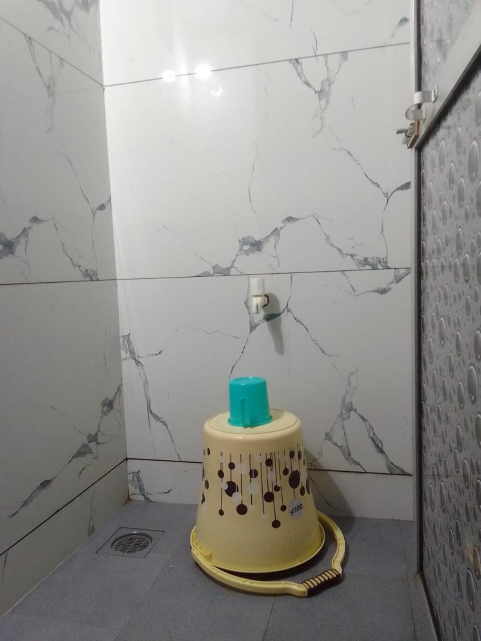 Amaan Hotel Мумбаи Экстерьер фото